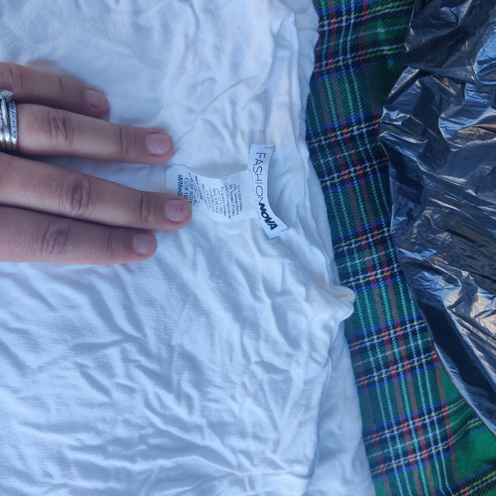 Clothes - Picture 6 of 8
